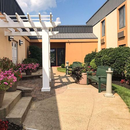 Clarion Hotel & Conference Center Toms River Ngoại thất bức ảnh