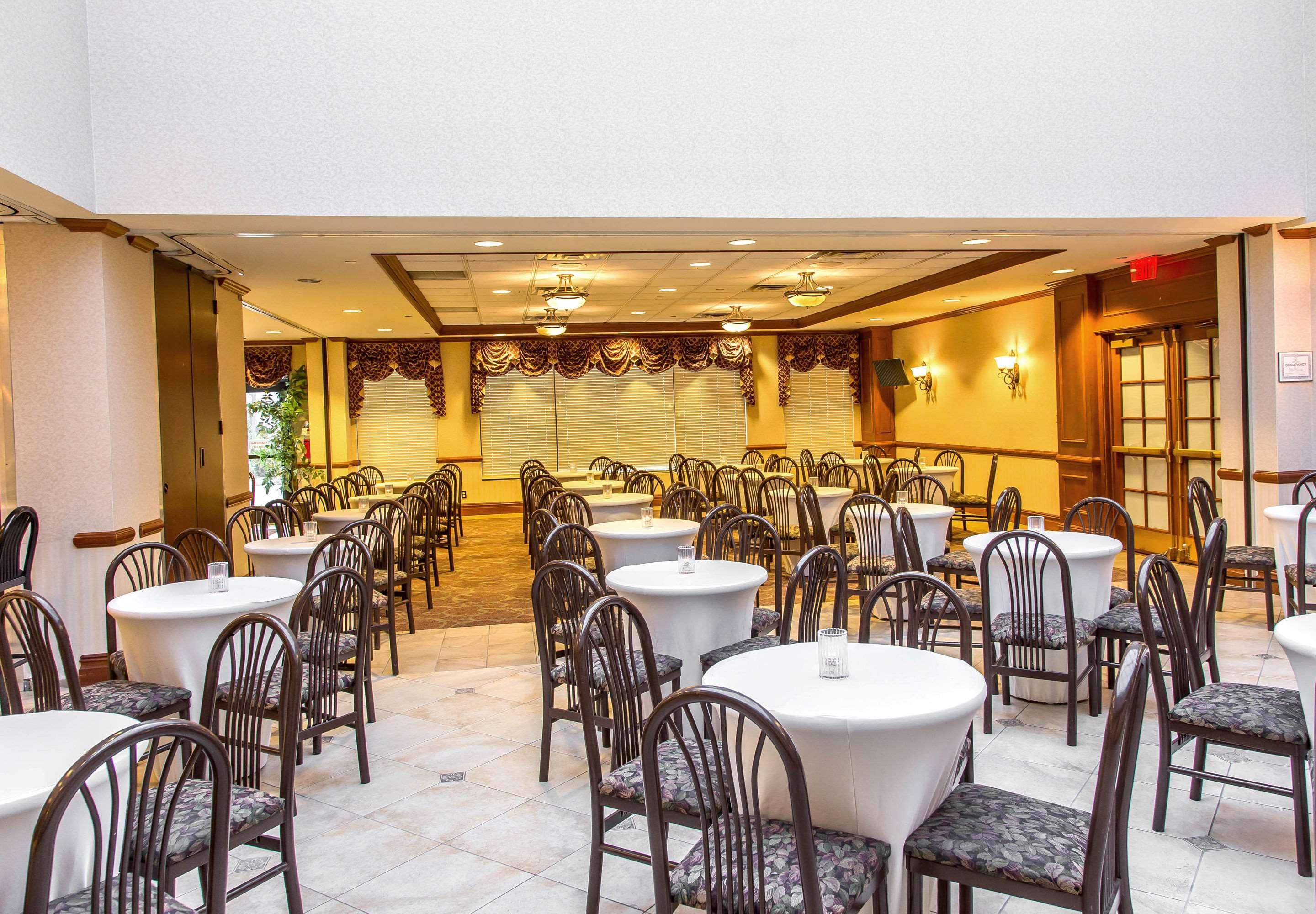 Clarion Hotel & Conference Center Toms River Ngoại thất bức ảnh