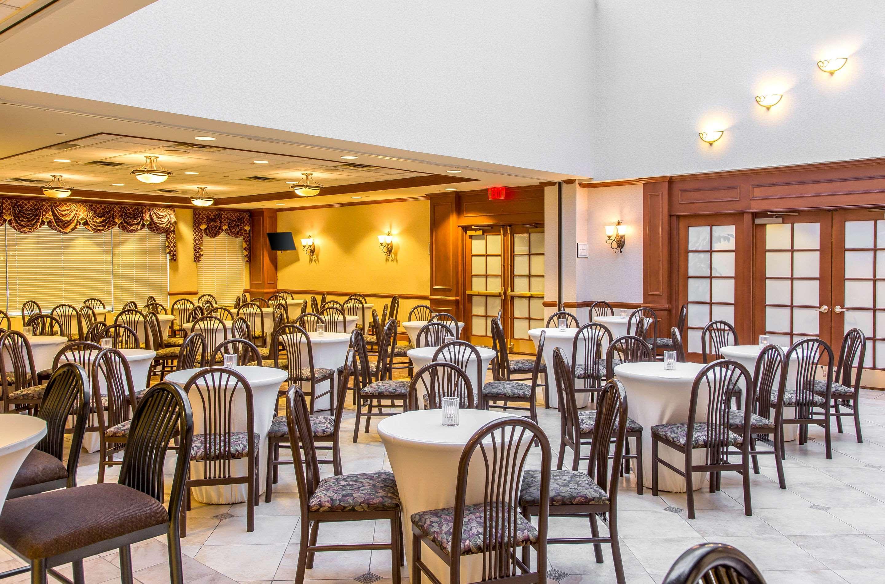 Clarion Hotel & Conference Center Toms River Ngoại thất bức ảnh
