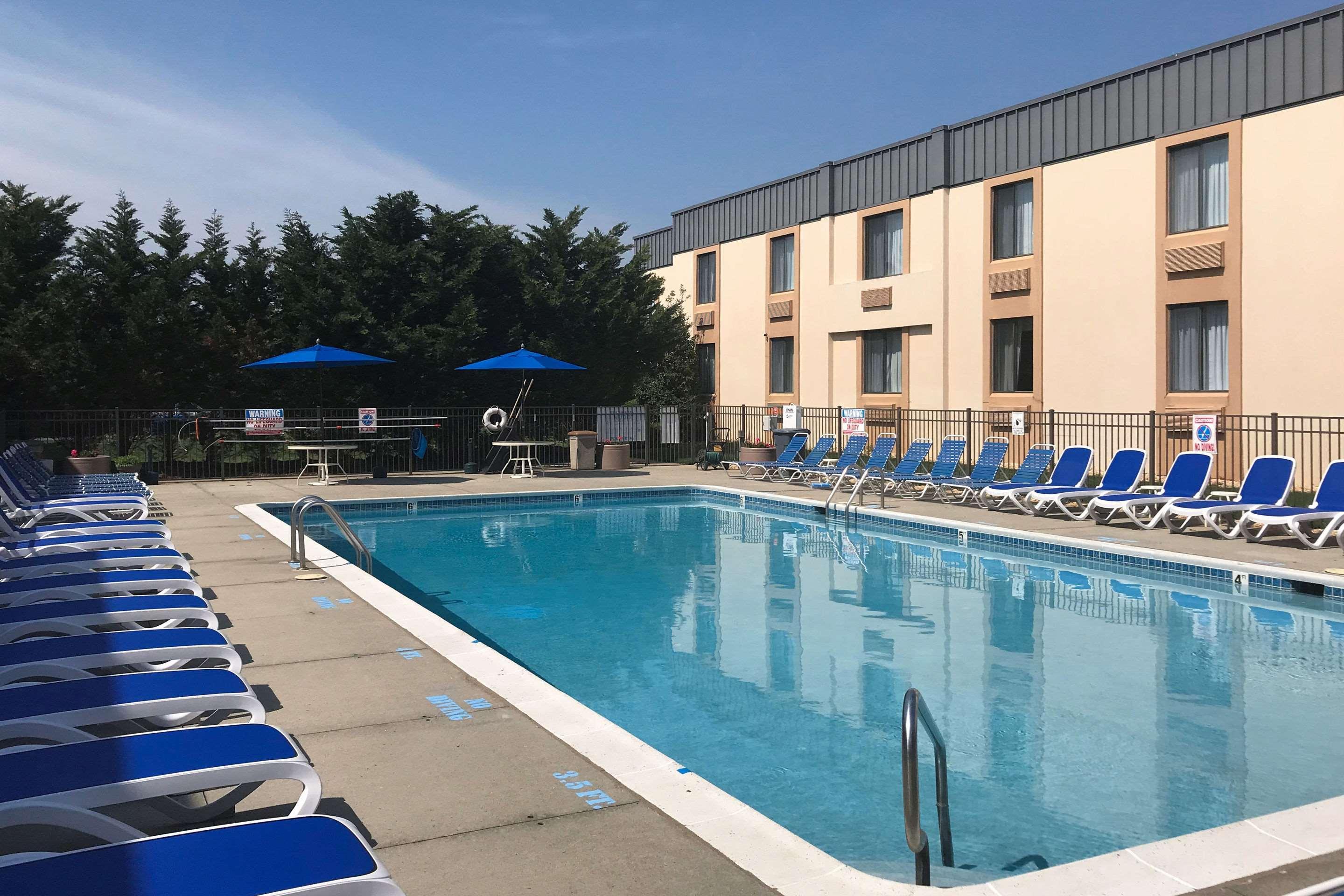 Clarion Hotel & Conference Center Toms River Ngoại thất bức ảnh
