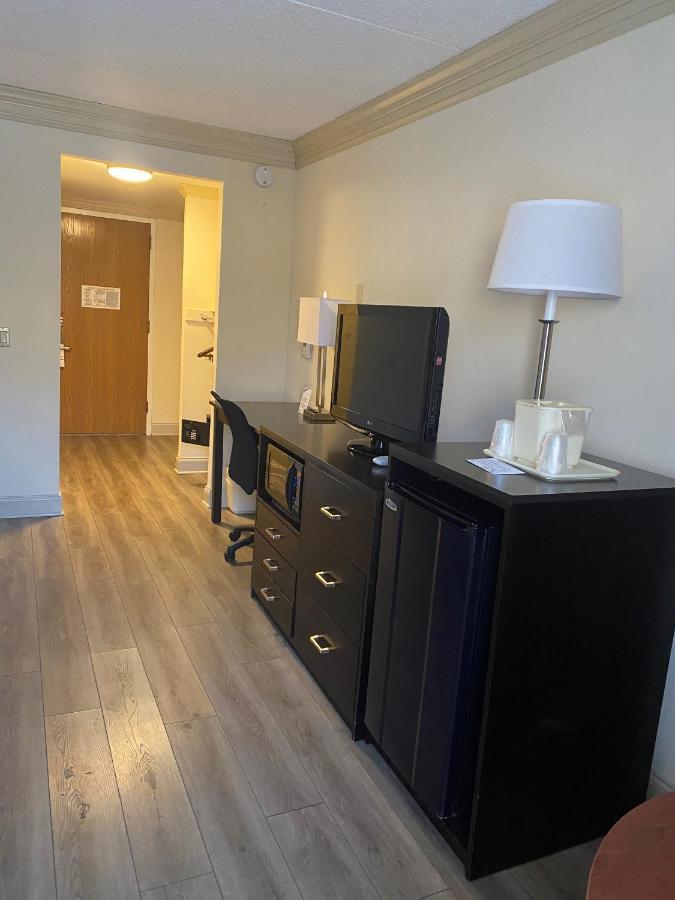 Clarion Hotel & Conference Center Toms River Ngoại thất bức ảnh